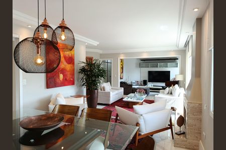 Apartamento para alugar com 144m², 3 quartos e 3 vagas Apartamento para alugar com 144m², 3 quartos e 3 vagasSala