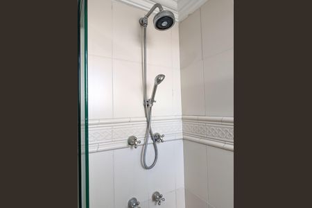 Apartamento para alugar com 144m², 3 quartos e 3 vagas Apartamento para alugar com 144m², 3 quartos e 3 vagasBanheiro da Suíte 1