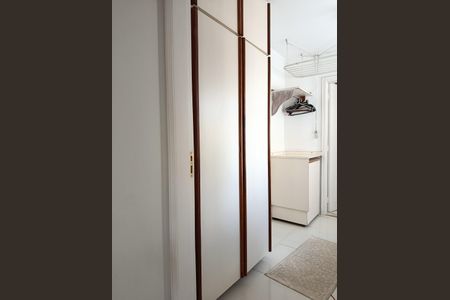 Apartamento para alugar com 144m², 3 quartos e 3 vagas Apartamento para alugar com 144m², 3 quartos e 3 vagasÁrea de Serviço