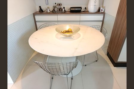 Apartamento para alugar com 144m², 3 quartos e 3 vagas Apartamento para alugar com 144m², 3 quartos e 3 vagasCopa