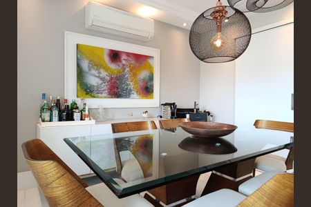 Apartamento para alugar com 144m², 3 quartos e 3 vagas Apartamento para alugar com 144m², 3 quartos e 3 vagasSala