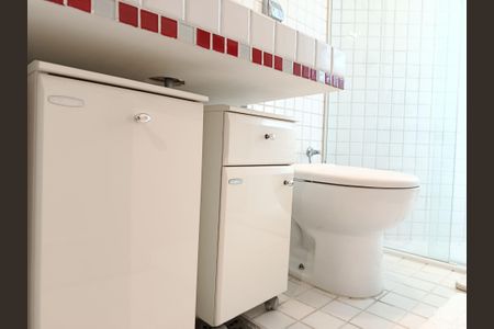 Apartamento para alugar com 144m², 3 quartos e 3 vagas Apartamento para alugar com 144m², 3 quartos e 3 vagasBanheiro da Suíte 2