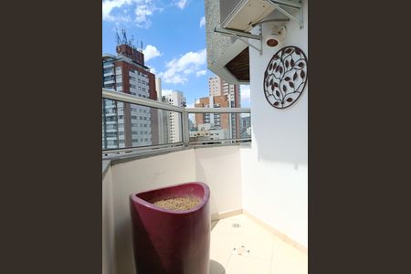 Apartamento para alugar com 144m², 3 quartos e 3 vagas Apartamento para alugar com 144m², 3 quartos e 3 vagasVaranda