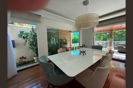 Casa à venda com 4 quartos, 284m² em Sapê, Niterói