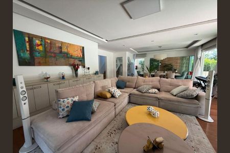 Casa à venda com 4 quartos, 284m² em Sapê, Niterói