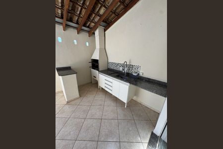 Casa à venda com 90m², 2 quartos e 2 vagas