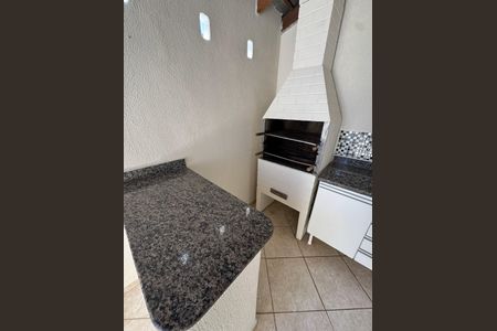 Casa à venda com 90m², 2 quartos e 2 vagas