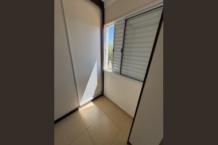 Casa à venda com 90m², 2 quartos e 2 vagas
