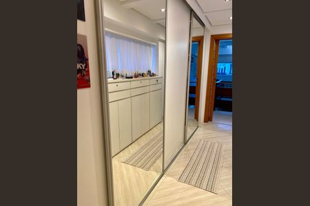 Apartamento à venda com 150m², 3 quartos e 2 vagasCloset