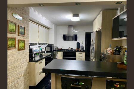 Apartamento à venda com 150m², 3 quartos e 2 vagasCozinha