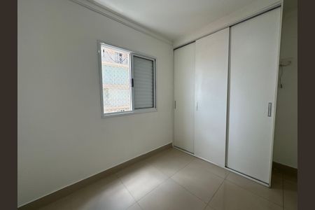 Apartamento à venda com 80m², 3 quartos e 2 vagasQuarto 2