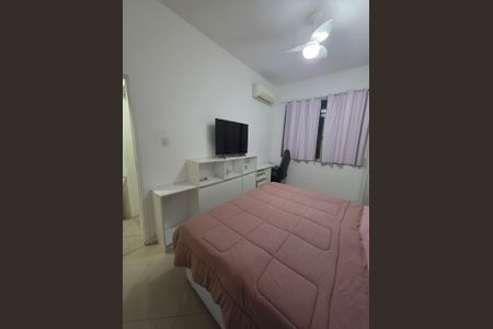 Casa de condomínio à venda com 178m², 4 quartos e 2 vagasQuarto 3