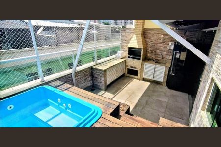 Casa de condomínio à venda com 178m², 4 quartos e 2 vagasÁrea externa