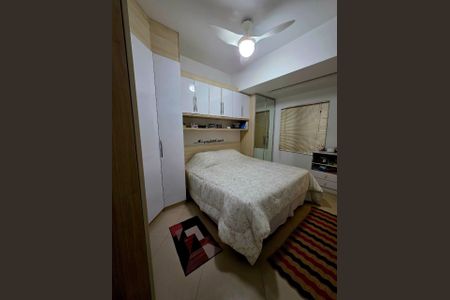 Casa de condomínio à venda com 178m², 4 quartos e 2 vagasQuarto 4