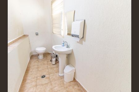 Casa à venda com 85m², 2 quartos e sem vaga Casa à venda com 85m², 2 quartos e sem vagaBanheiro