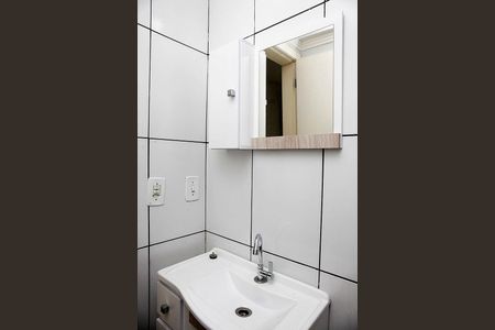 Banheiro de kitnet/studio para alugar com 1 quarto, 29m² em Cidade Baixa, Porto Alegre