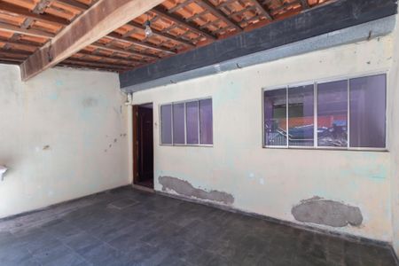 Casa à venda com 130m², 2 quartos e 1 vaga Casa à venda com 130m², 2 quartos e 1 vagaGaragem