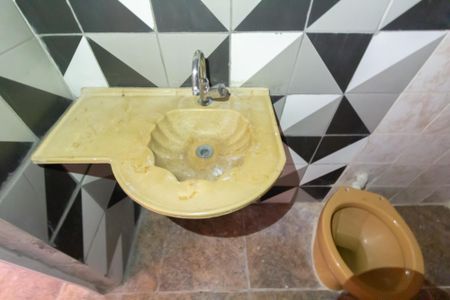 Casa à venda com 130m², 2 quartos e 1 vaga Casa à venda com 130m², 2 quartos e 1 vagaBanheiro