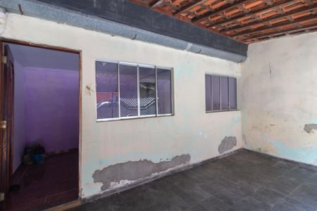 Casa à venda com 130m², 2 quartos e 1 vaga Casa à venda com 130m², 2 quartos e 1 vagaGaragem