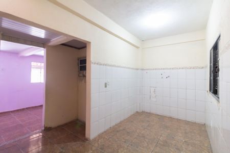 Casa à venda com 130m², 2 quartos e 1 vaga Casa à venda com 130m², 2 quartos e 1 vagaSala