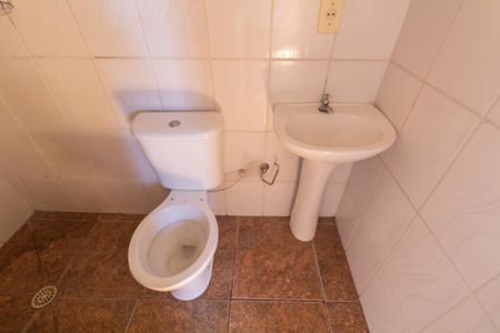 Casa à venda com 130m², 2 quartos e 1 vaga Casa à venda com 130m², 2 quartos e 1 vagaBanheiro da Suíte