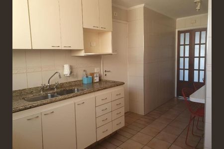 Apartamento à venda com 118m², 3 quartos e 1 vagaFoto 11