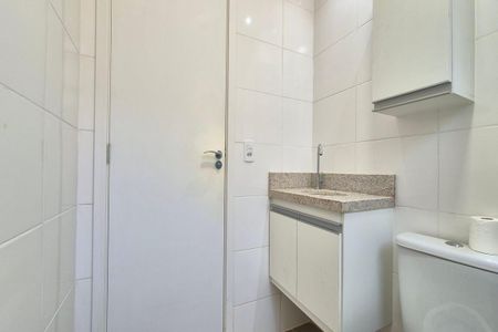 Apartamento para alugar com 64m², 2 quartos e 1 vaga Apartamento para alugar com 64m², 2 quartos e 1 vagaBanheiro da Suíte