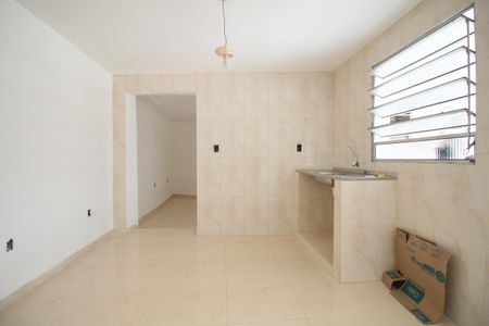 Casa para alugar com 1 quarto, 28m² em Vila Franca, São Paulo