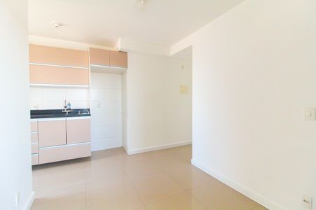 Sala de apartamento para alugar com 3 quartos, 42m² em Itaquera, São Paulo