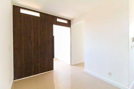 Sala de apartamento para alugar com 3 quartos, 42m² em Itaquera, São Paulo