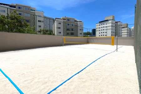 Apartamento à venda com 71m², 2 quartos e 2 vagasÁrea comum - Quadra de Beach Volei