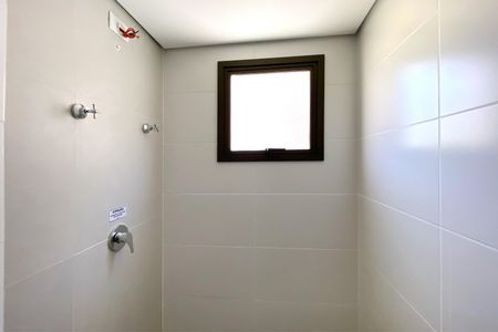 Apartamento à venda com 71m², 2 quartos e 2 vagasBanheiro da Suíte 2