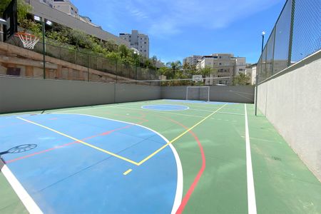 Apartamento à venda com 71m², 2 quartos e 2 vagasÁrea comum - Quadra