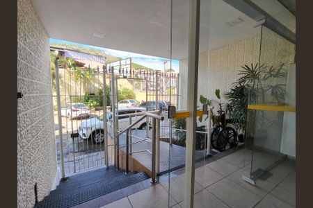 Apartamento à venda com 60m², 2 quartos e 1 vagaFachada e portaria