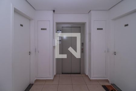 Apartamento à venda com 45m², 2 quartos e 1 vagaHall social