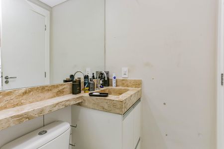 Banheiro de apartamento para alugar com 2 quartos, 42m² em Jardim Santa Emilia, São Paulo