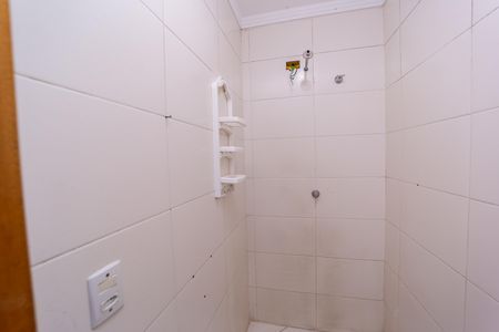 Apartamento para alugar com 60m², 2 quartos e sem vagaBanheiro