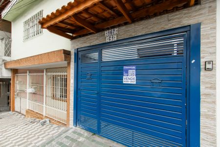 Casa à venda com 137m², 3 quartos e 3 vagas Casa à venda com 137m², 3 quartos e 3 vagasFachada + Placa