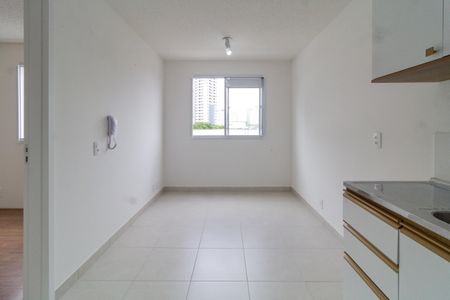 Sala de apartamento para alugar com 1 quarto, 26m² em Parque Industrial Tomas Edson, São Paulo