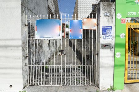 Casa à venda com 160m², 3 quartos e 5 vagas Casa à venda com 160m², 3 quartos e 5 vagasFachada