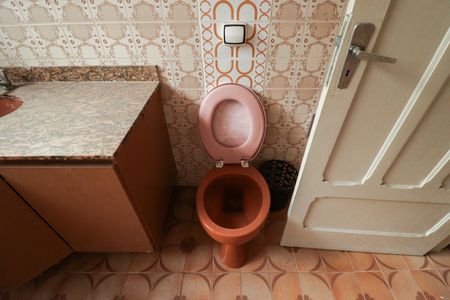 Casa à venda com 160m², 3 quartos e 5 vagas Casa à venda com 160m², 3 quartos e 5 vagasBanheiro 2