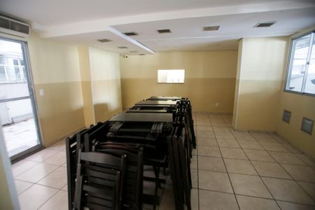 Apartamento para alugar com 52m², 2 quartos e 1 vagaÁrea comum - Salão de festas