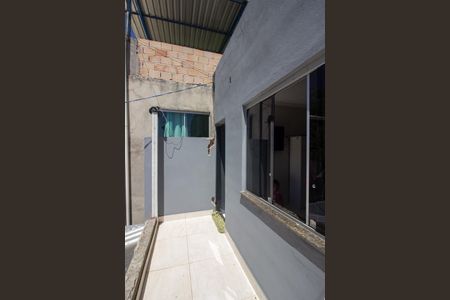 Casa à venda com 100m², 2 quartos e 1 vagaVaranda do quarto 1