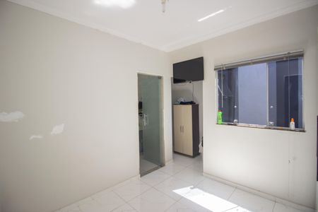 Casa à venda com 100m², 2 quartos e 1 vagaQuarto Suíte