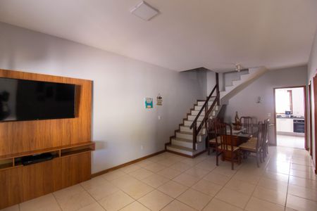 Casa para alugar com 190m², 4 quartos e 3 vagas