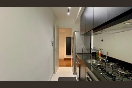Apartamento para alugar com 72m², 1 quarto e 2 vagas Apartamento para alugar com 72m², 1 quarto e 2 vagasCozinha