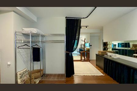 Quarto de apartamento para alugar com 1 quarto, 72m² em Vila Madalena, São Paulo