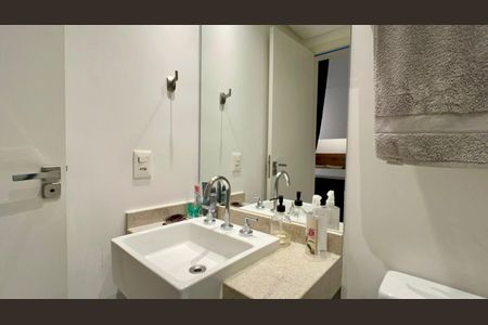 Apartamento para alugar com 72m², 1 quarto e 2 vagas Apartamento para alugar com 72m², 1 quarto e 2 vagasBanheiro