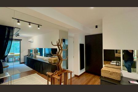 Apartamento para alugar com 72m², 1 quarto e 2 vagas Apartamento para alugar com 72m², 1 quarto e 2 vagasHall