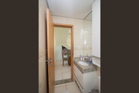 Casa à venda com 203m², 2 quartos e 2 vagasLavabo